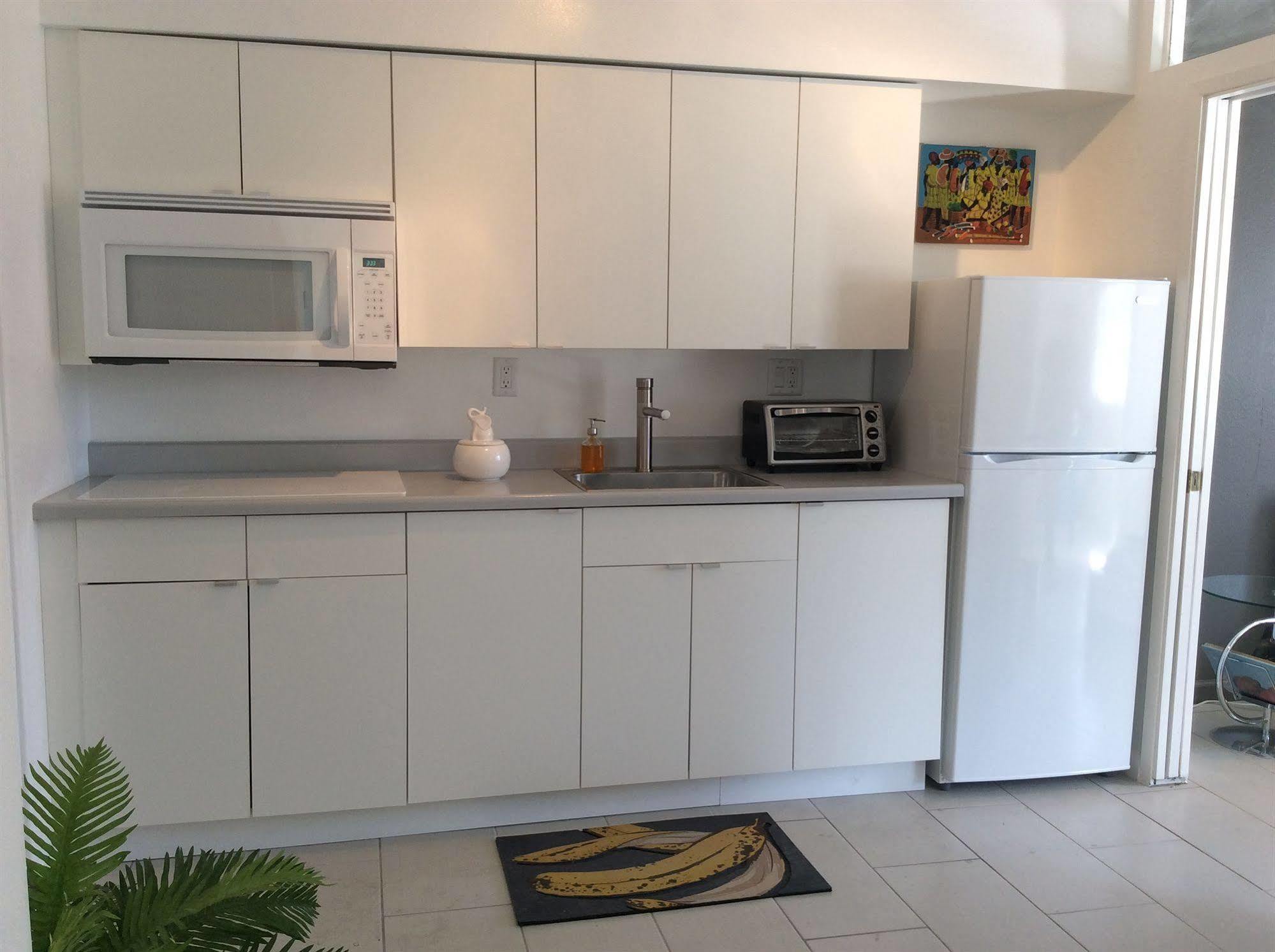 Modern Downtown Condo Палм-Спрингс Экстерьер фото
